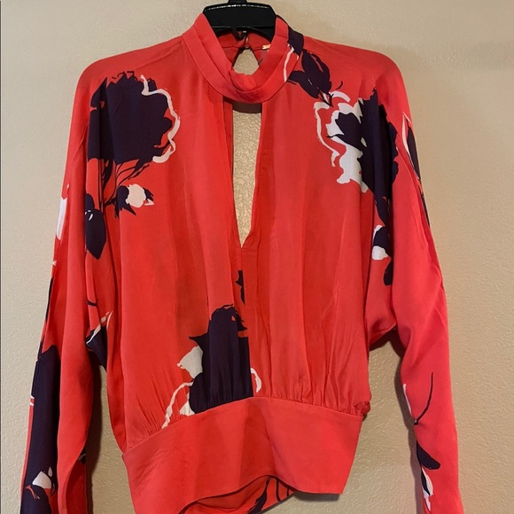 Tops - FREE PEOPLE OPEN BACK FLORAL TOP